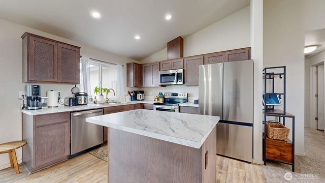 907 E Cascade Street, Othello, WA 99344