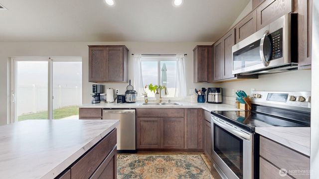 907 E Cascade Street, Othello, WA 99344