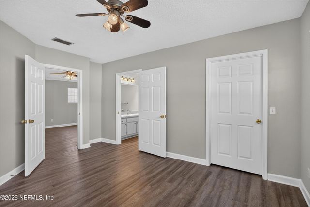1701 THE GREENS Way 1415, Jacksonville Beach, FL 32250