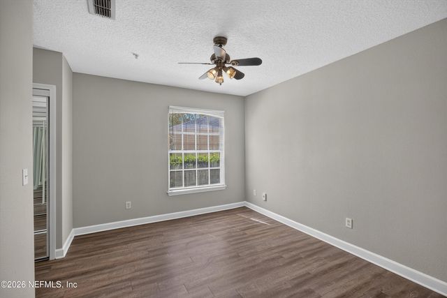 1701 THE GREENS Way 1415, Jacksonville Beach, FL 32250