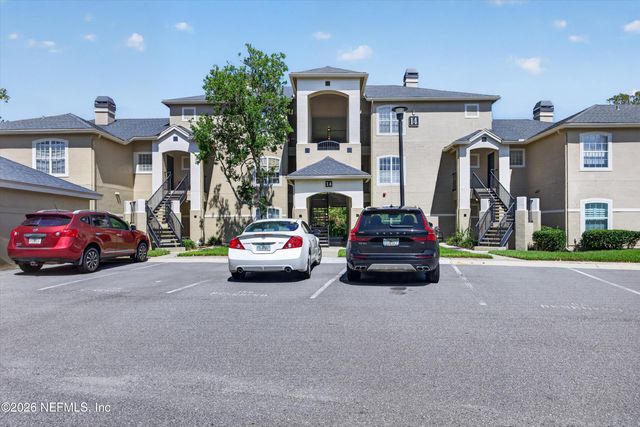 1701 THE GREENS Way 1415, Jacksonville Beach, FL 32250