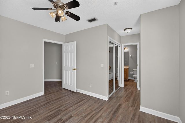 1701 THE GREENS Way 1415, Jacksonville Beach, FL 32250