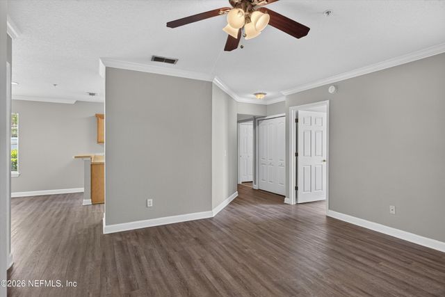 1701 THE GREENS Way 1415, Jacksonville Beach, FL 32250