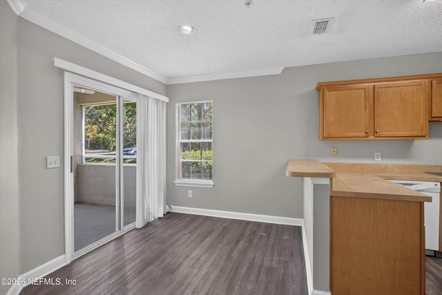 1701 THE GREENS Way 1415, Jacksonville Beach, FL 32250