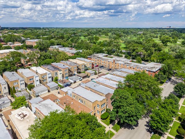 4826 Wright Terrace, Skokie, IL 60077