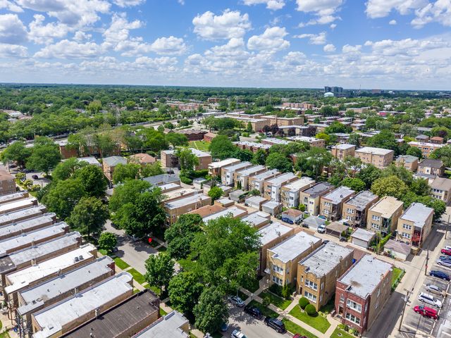 4826 Wright Terrace, Skokie, IL 60077