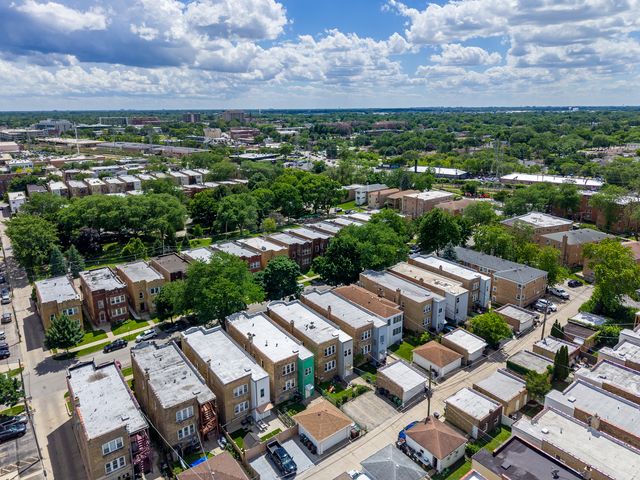 4826 Wright Terrace, Skokie, IL 60077