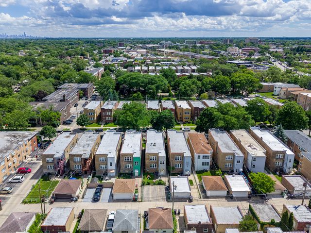 4826 Wright Terrace, Skokie, IL 60077