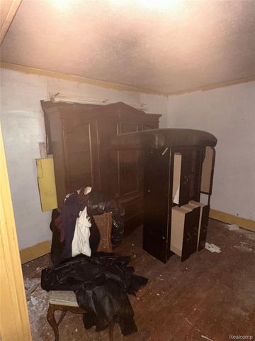 13142 Meyers Road, Detroit, MI 48227