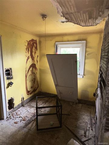 13142 Meyers Road, Detroit, MI 48227