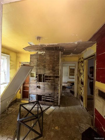 13142 Meyers Road, Detroit, MI 48227