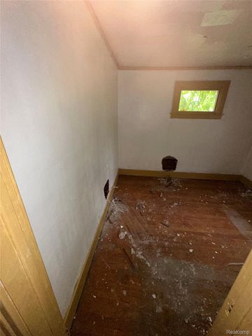 13142 Meyers Road, Detroit, MI 48227