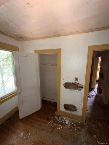 13142 Meyers Road, Detroit, MI 48227