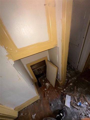 13142 Meyers Road, Detroit, MI 48227