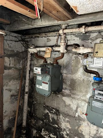 13142 Meyers Road, Detroit, MI 48227