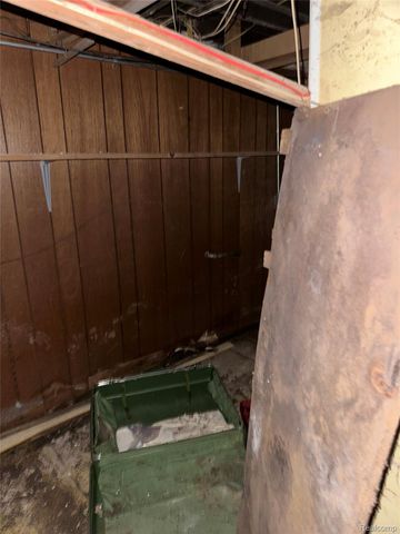 13142 Meyers Road, Detroit, MI 48227