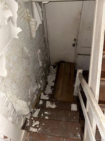 13142 Meyers Road, Detroit, MI 48227