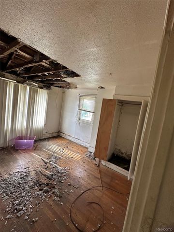 13142 Meyers Road, Detroit, MI 48227