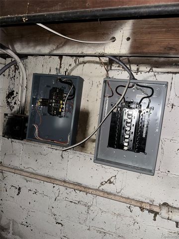 13142 Meyers Road, Detroit, MI 48227