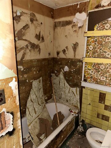 13142 Meyers Road, Detroit, MI 48227