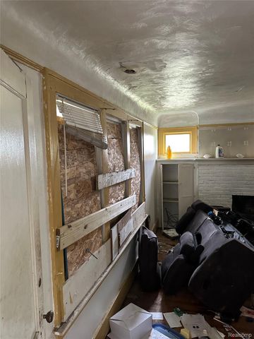 13142 Meyers Road, Detroit, MI 48227