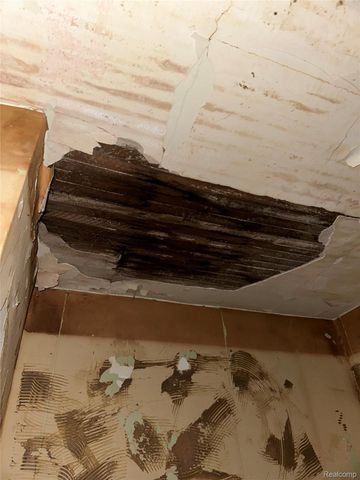 13142 Meyers Road, Detroit, MI 48227