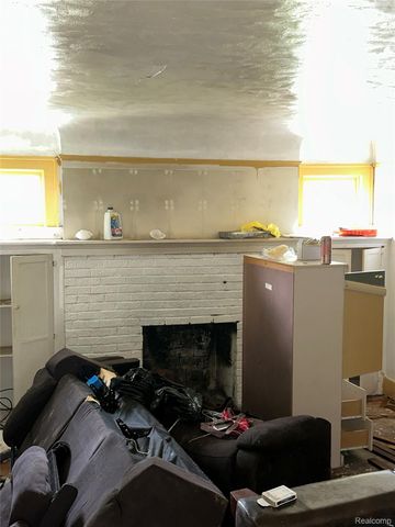 13142 Meyers Road, Detroit, MI 48227