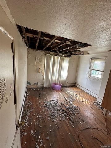 13142 Meyers Road, Detroit, MI 48227