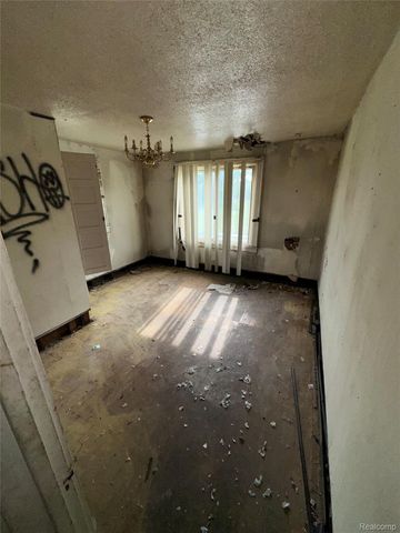 13142 Meyers Road, Detroit, MI 48227