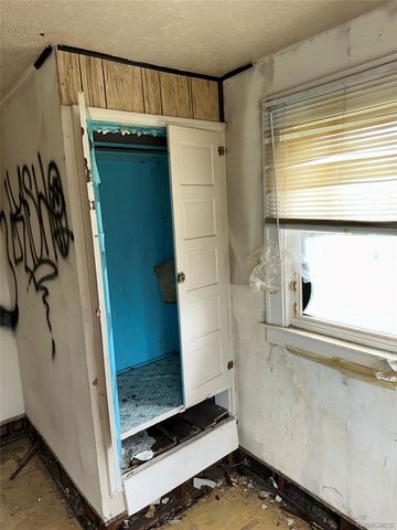 13142 Meyers Road, Detroit, MI 48227