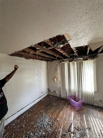 13142 Meyers Road, Detroit, MI 48227