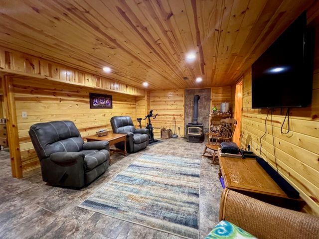 8601 Nine Mile Ridge Road, Hardy, AR 72542