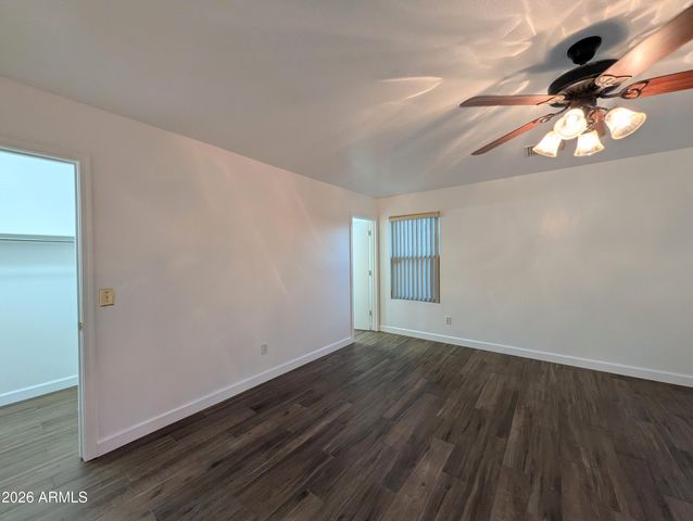 2404 W ROESER Road, Phoenix, AZ 85041