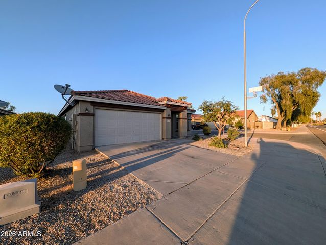 2404 W ROESER Road, Phoenix, AZ 85041