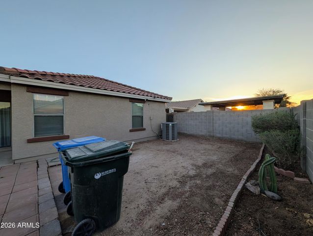 2404 W ROESER Road, Phoenix, AZ 85041