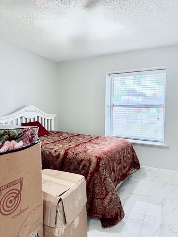 4723 Glenvillage Street, Houston, TX 77084