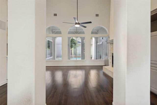 966 Bentwater Drive, Montgomery, TX 77356