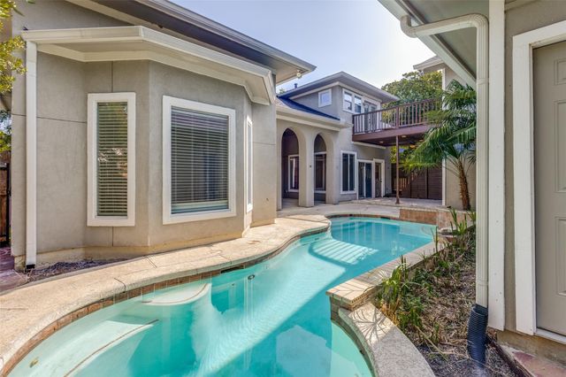 966 Bentwater Drive, Montgomery, TX 77356