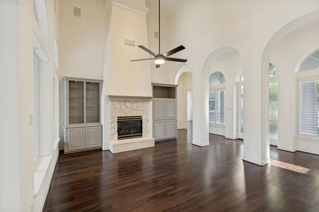 966 Bentwater Drive, Montgomery, TX 77356