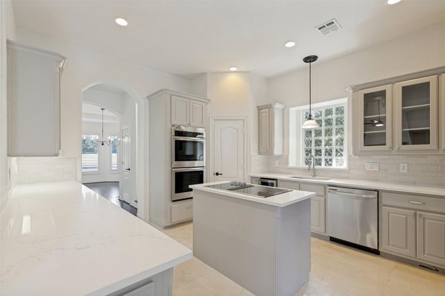 966 Bentwater Drive, Montgomery, TX 77356