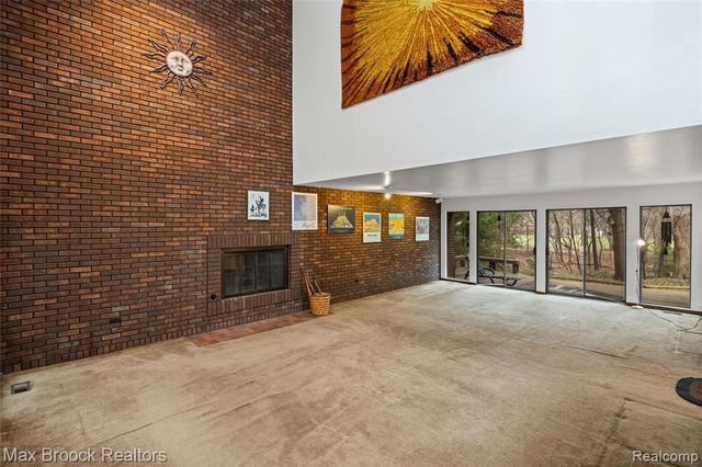 32674 Bingham Lane, Bingham Farms, MI 48025