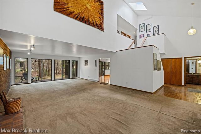 32674 Bingham Lane, Bingham Farms, MI 48025