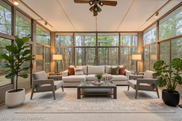32674 Bingham Lane, Bingham Farms, MI 48025