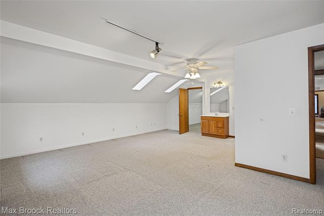 32674 Bingham Lane, Bingham Farms, MI 48025