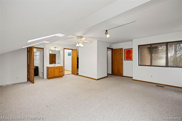 32674 Bingham Lane, Bingham Farms, MI 48025