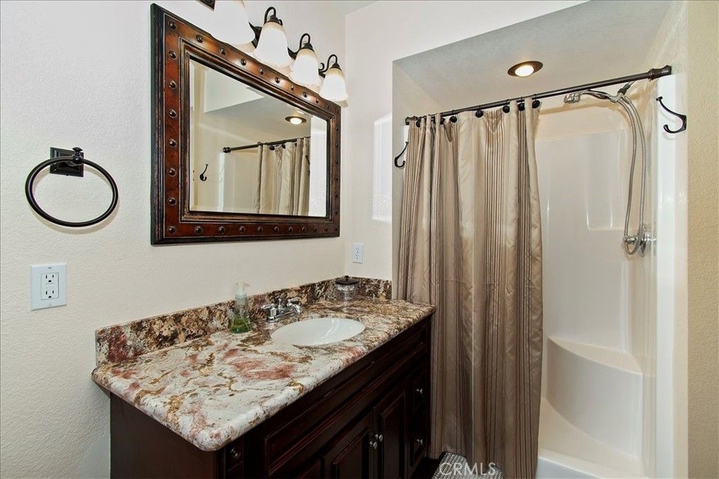 Image 20 of property listing at 116 E, Lake Arrowhead, CA 92352