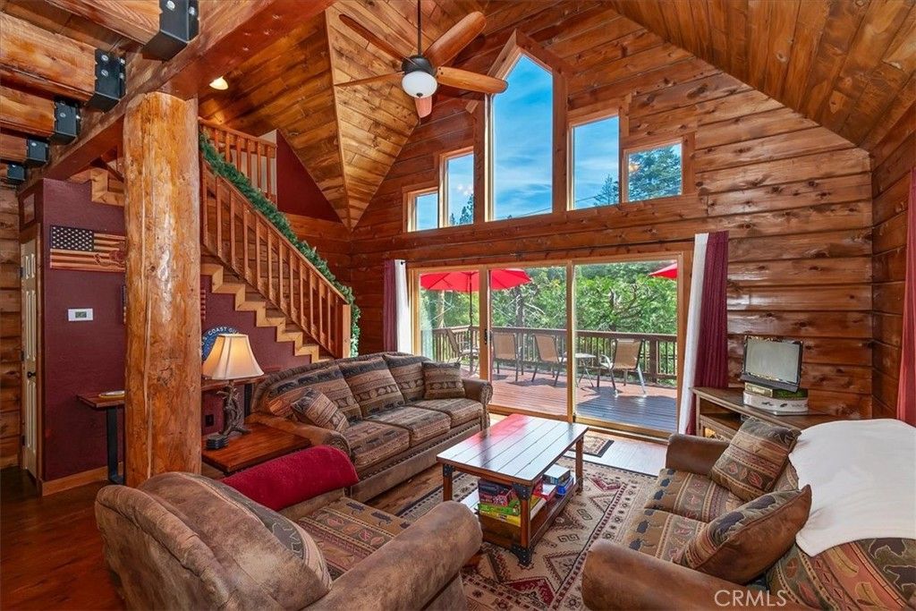 Image 5 of property listing at 116 E, Lake Arrowhead, CA 92352