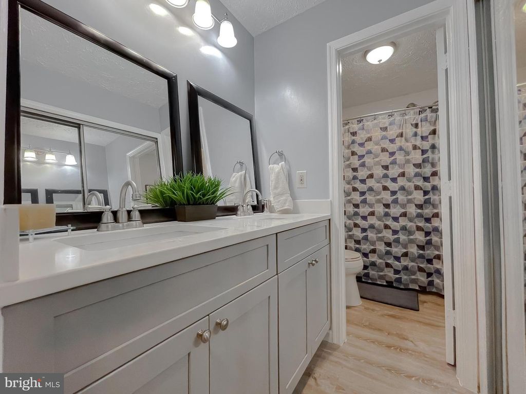 Image 20 of property listing at 5504 IRISH LORD PL, Waldorf, MD 20603