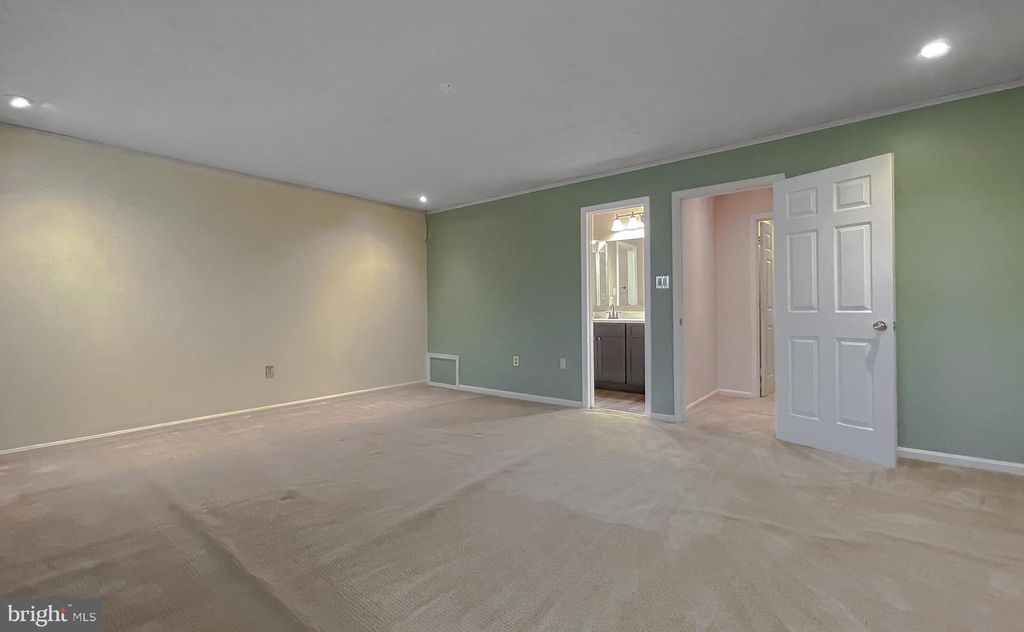 Image 25 of property listing at 5504 IRISH LORD PL, Waldorf, MD 20603