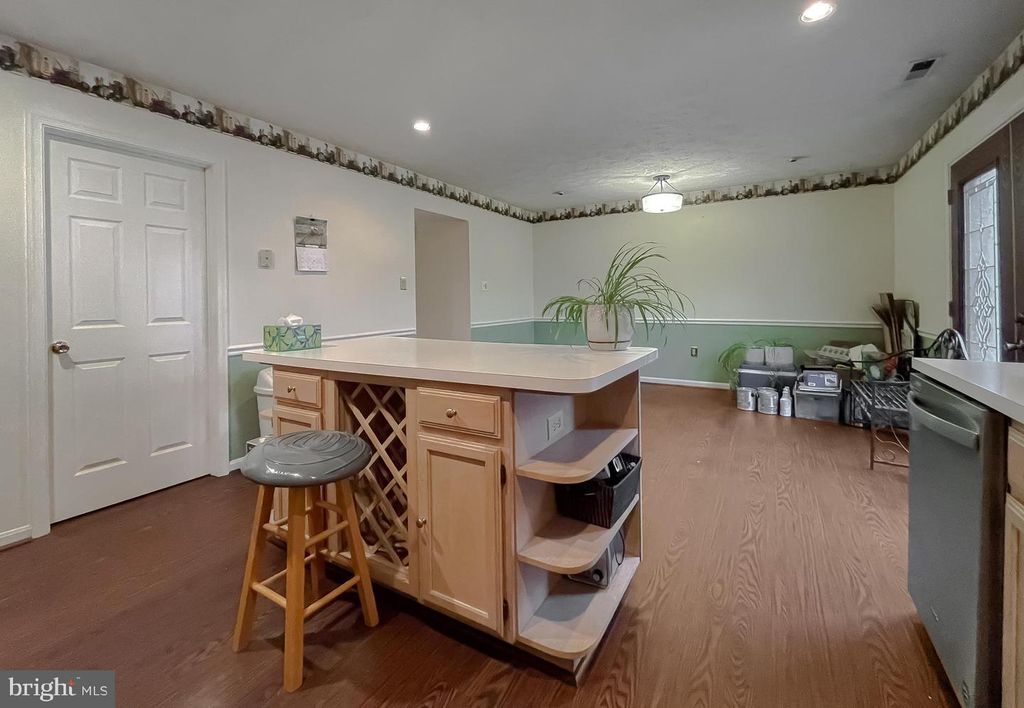 Image 32 of property listing at 5504 IRISH LORD PL, Waldorf, MD 20603